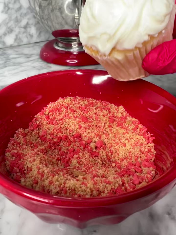 Strawberry Crunch Topping – Red's Cheesecake